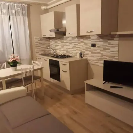 3 Camera Con Cucina Vicino Centro Citta Ampio Parcheggio מלון דירות *