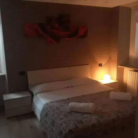 3 Camera Con Cucina Vicino Centro Citta Ampio Parcheggio Lejlighedshotel *
